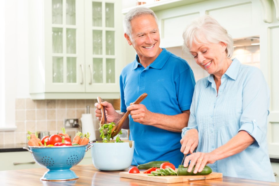 Healthy meal with vegetables representing mindful eating habits